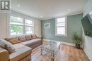 379 Madison Avenue, Ottawa, ON  - Indoor Photo Showing Living Room 
