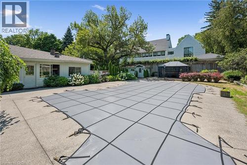138 Appleby Place, Burlington, ON - Outdoor With In Ground Pool