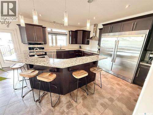 505 Brown Crescent, Weyburn, SK - Indoor Photo Showing Kitchen With Upgraded Kitchen