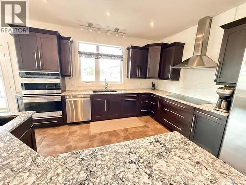 505 Brown Crescent, Weyburn, SK - Indoor Photo Showing Kitchen