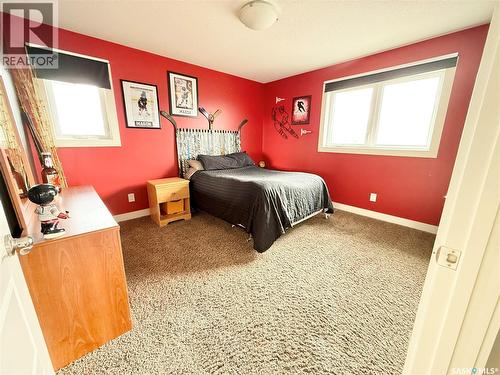 505 Brown Crescent, Weyburn, SK - Indoor Photo Showing Bedroom