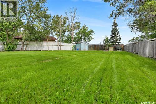 34 Armstrong Bay, Regina, SK - Outdoor With Backyard