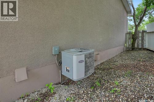34 Armstrong Bay, Regina, SK - Outdoor
