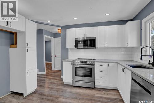 1119 Elgin Avenue, Moose Jaw, SK - Indoor Photo Showing Kitchen