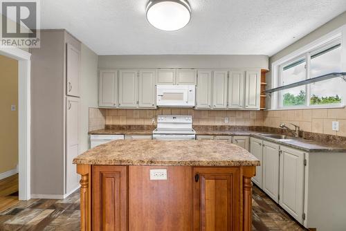 69 Conception Bay Highway, Holyrood, NL - Indoor Photo Showing Kitchen With Double Sink