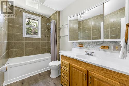 69 Conception Bay Highway, Holyrood, NL - Indoor Photo Showing Bathroom
