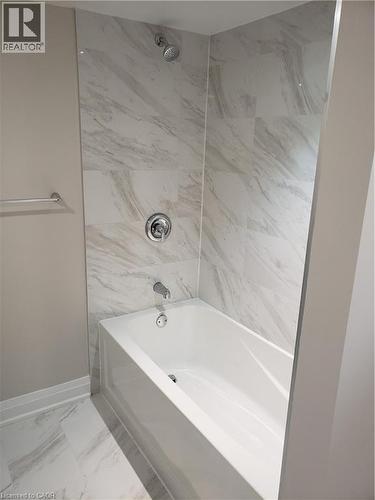 49 Edinburgh Road Unit# Bsmt, Kitchener, ON - Indoor Photo Showing Bathroom