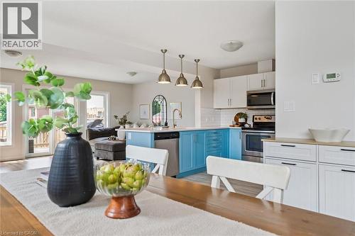 898A Gzowski Street, Fergus, ON - Indoor Photo Showing Kitchen With Upgraded Kitchen