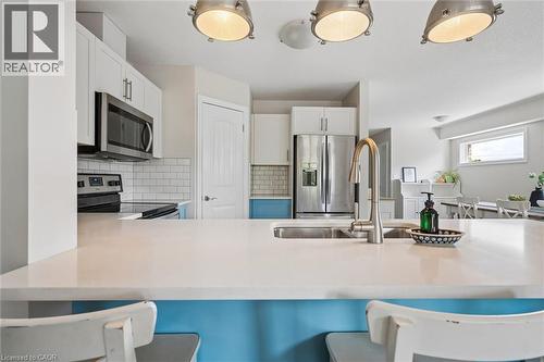 898A Gzowski Street, Fergus, ON - Indoor Photo Showing Kitchen With Double Sink With Upgraded Kitchen