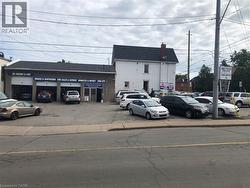 216 DUNDURN Street S  Hamilton, ON L8P 4K3
