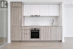 1503 - 15 DAVID SALOMON DRIVE  Toronto, ON M3C 1E7