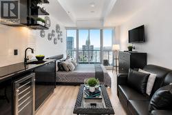 5404 - 70 TEMPERANCE STREET  Toronto, ON M5H 0B1