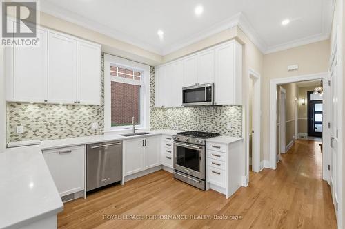 284 Crichton Street, Ottawa, ON - Indoor Photo Showing Kitchen With Upgraded Kitchen