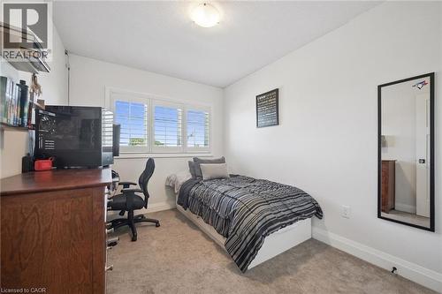 291 Grey Silo Road, Waterloo, ON - Indoor Photo Showing Bedroom