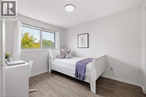 164 Jansen Avenue Unit# 11, Kitchener, ON - Indoor Photo Showing Bedroom