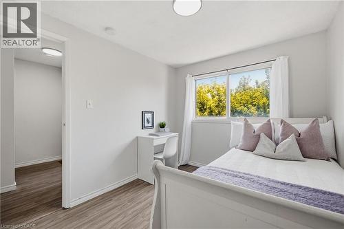 164 Jansen Avenue Unit# 11, Kitchener, ON - Indoor Photo Showing Bedroom