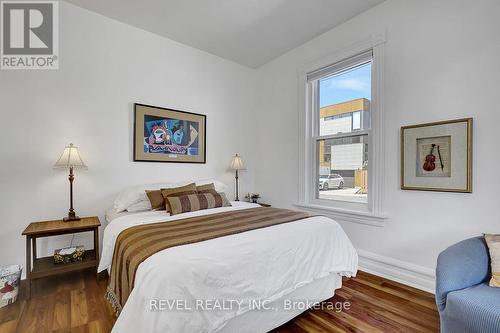 52 Lebreton Street N, Ottawa, ON - Indoor Photo Showing Bedroom