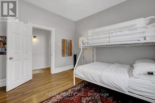 52 Lebreton Street N, Ottawa, ON - Indoor Photo Showing Bedroom