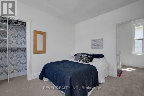 52 Lebreton Street N, Ottawa, ON - Indoor Photo Showing Bedroom