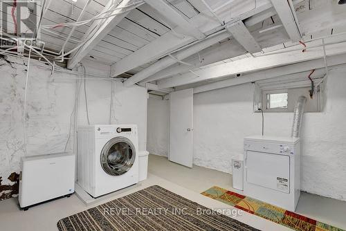 52 Lebreton Street N, Ottawa, ON - Indoor Photo Showing Laundry Room