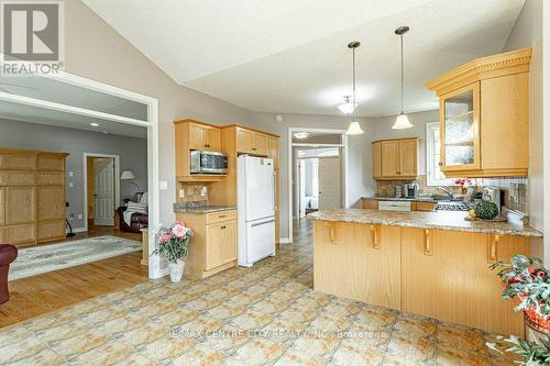 37 - 100 Southgate Parkway, St. Thomas, ON - Indoor Photo Showing Kitchen