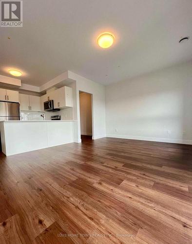 606 - 1000 Lackner Place, Kitchener, ON - Indoor Photo Showing Kitchen