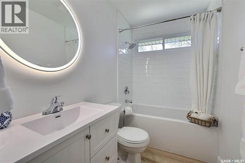 1409 Shannon Road, Regina, SK - Indoor Photo Showing Bathroom