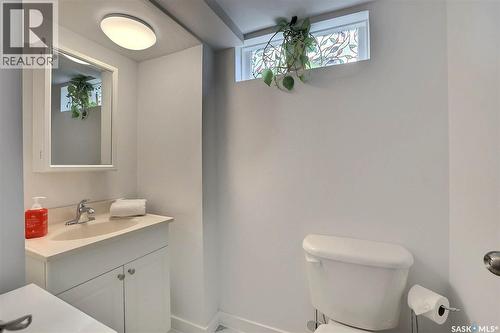 1409 Shannon Road, Regina, SK - Indoor Photo Showing Bathroom