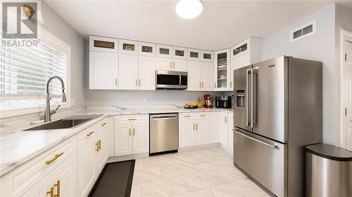 8 Blake, Little Current, ON - Indoor Photo Showing Kitchen With Upgraded Kitchen