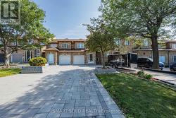 906 DELGADO DRIVE  Mississauga, ON L5V 2S4
