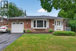 615 MEADOW Lane  Burlington, ON L7L 4R9