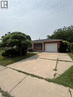 273 TWIN LAKES DRIVE  Sarnia, ON N7S 4Y4
