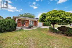273 TWIN LAKES DRIVE Sarnia, ON N7S 4Y4
