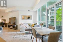 301 - 25 LOWER SIMCOE STREET Toronto, ON M5J 3A1