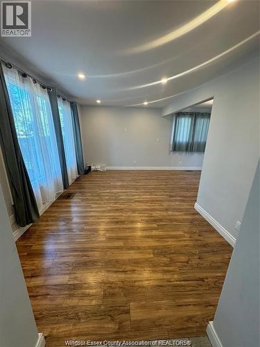 5251 GRAND BOULEVARD Unit# UPPER , Windsor, Ontario N8T 1M2 3