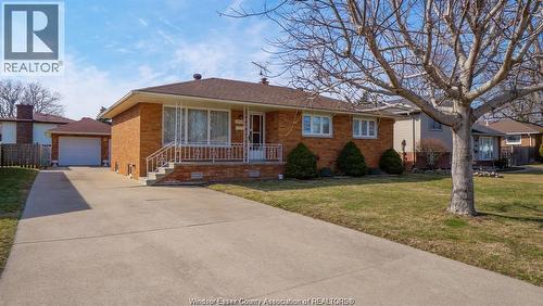 2929 Austen Drive Unit# Lower, Windsor, ON - Outdoor With Deck Patio Veranda With Facade