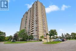 1604 - 100 COUNTY COURT BOULEVARD  Brampton (Fletcher's Creek South), ON L6W 3X1