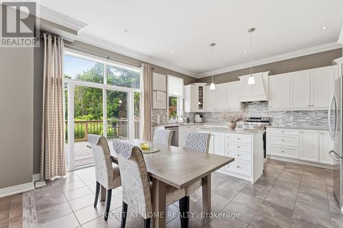 Eat-in kitchen - 38 Weaver Drive, Hamilton, ON - Indoor