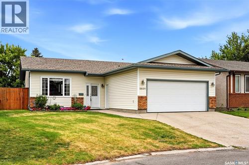 5831 Keffner Bay, Regina, SK - Outdoor