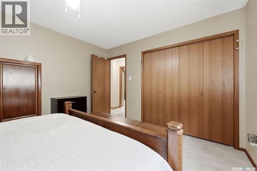 5831 Keffner Bay, Regina, SK - Indoor Photo Showing Bedroom