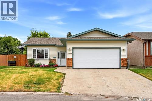 5831 Keffner Bay, Regina, SK - Outdoor With Facade