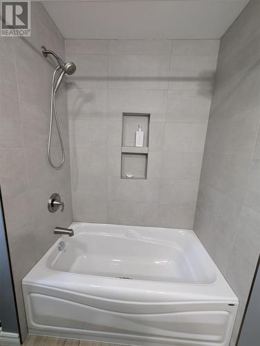 112 Superior Ave, Wawa, ON - Indoor Photo Showing Bathroom