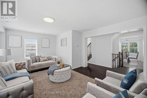 6 Viewforth Road, Brampton, ON - Indoor Photo Showing Living Room