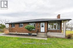 UPPER - 239 DUNDAS STREET W  Belleville (Belleville Ward), ON K8P 1A9
