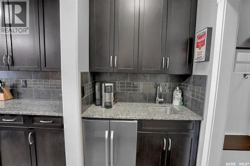 5471 Universal Crescent, Regina, SK - Indoor Photo Showing Kitchen With Upgraded Kitchen
