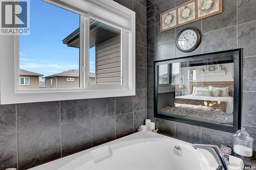 5471 Universal Crescent, Regina, SK - Indoor Photo Showing Bathroom