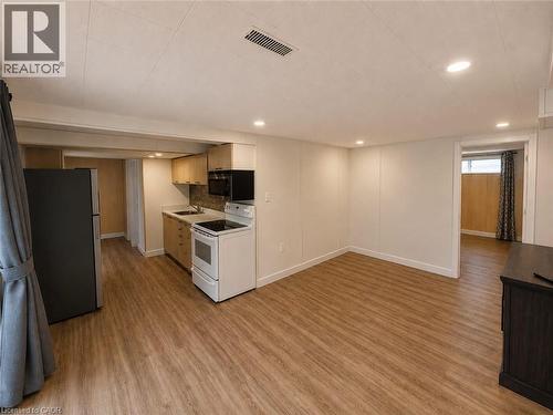 2351 WOKING Crescent Unit# Basement , Mississauga, Ontario L5K 1Z5 4