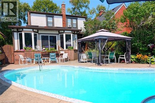 107 Bond Street S, Hamilton, ON - Outdoor With In Ground Pool With Backyard