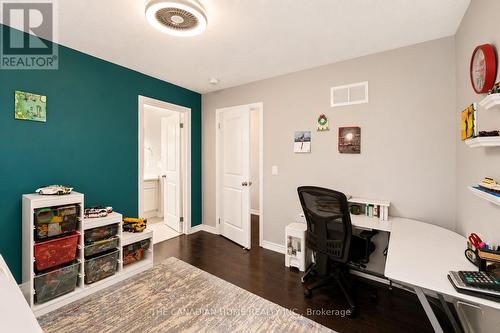 23 Chaumont Drive, Hamilton, ON - Indoor