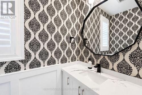 23 Chaumont Drive, Hamilton, ON -  Photo Showing Bathroom